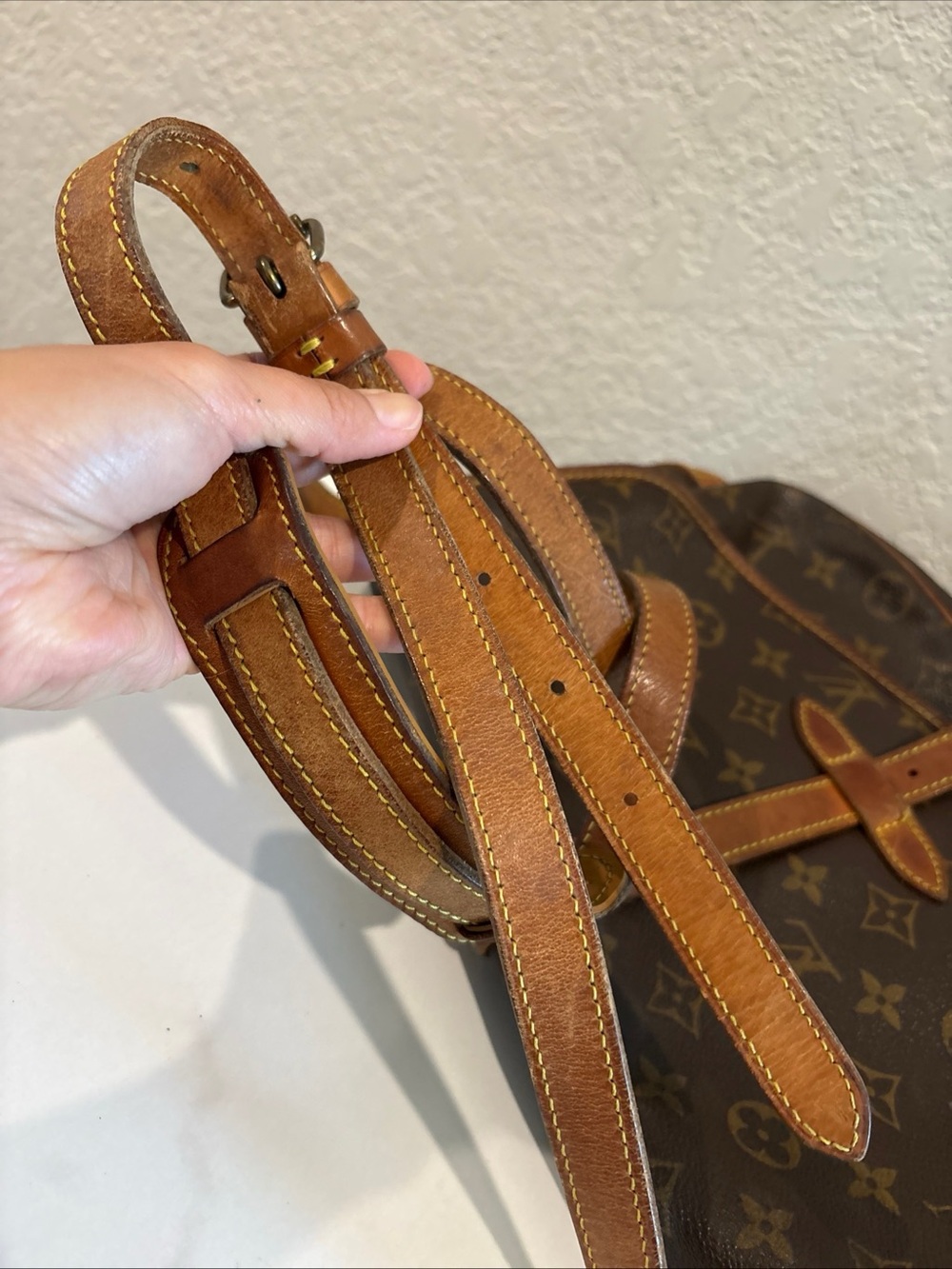 Louis Vuitton Saumur 30 Brown Monogram Crossbody Bag - Picture 10 of 14
